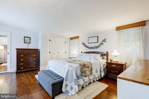Bedroom - 1517 E Newport Rd, Lititz, PA 17543 photo 12 of 13