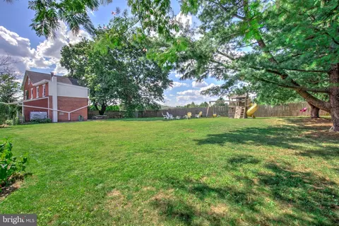 Exterior - 1517 E Newport Rd, Lititz, PA 17543 photo 18 of 20