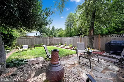 Exterior - 417 Woodcrest Ave, Lititz, PA 17543 photo 4 of 7