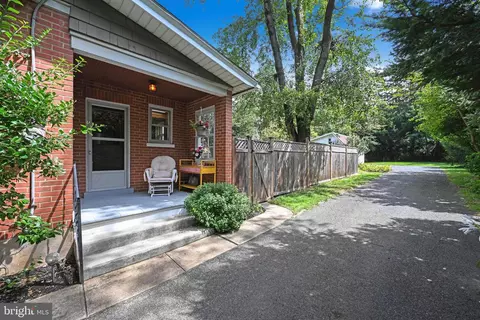 Exterior - 417 Woodcrest Ave, Lititz, PA 17543 photo 5 of 7