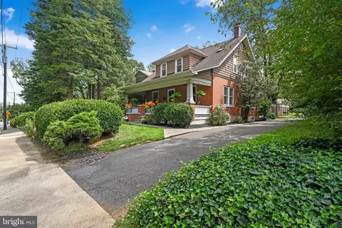 417 Woodcrest Ave, Lititz, PA 17543