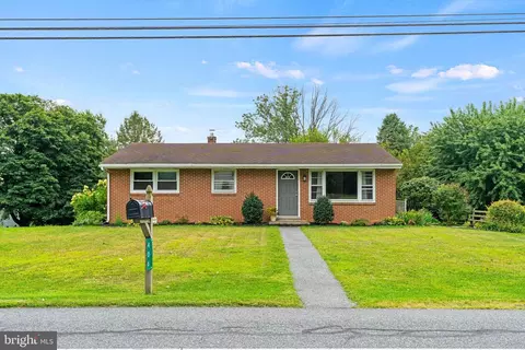 406 E 28th Division Hwy, Lititz, PA 17543