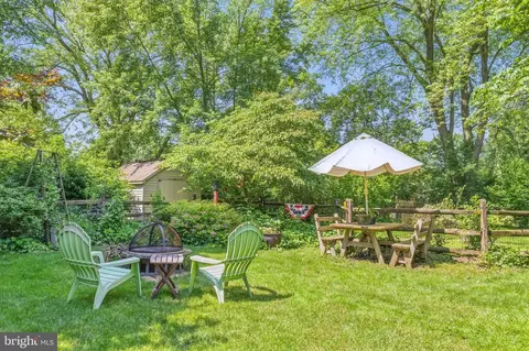 Exterior - 2 Farm Ln, Lititz, PA 17543 photo 10 of 13
