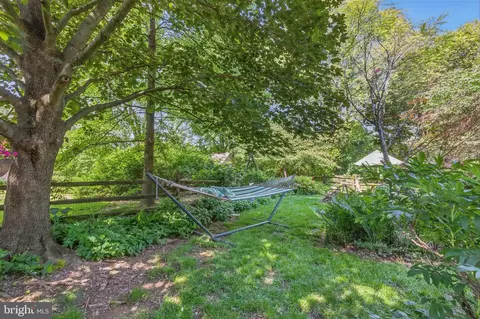 Exterior - 2 Farm Ln, Lititz, PA 17543 photo 11 of 13