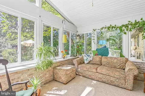 Exterior - 2 Farm Ln, Lititz, PA 17543 photo 7 of 13