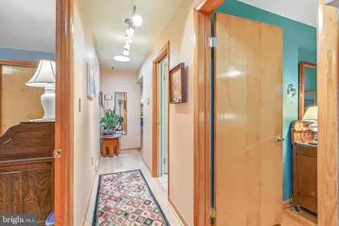 Entry Way - 2 Farm Ln, Lititz, PA 17543 photo 1 of 1