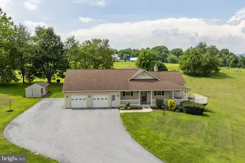 705 Lincoln Rd, Lititz, PA 17543