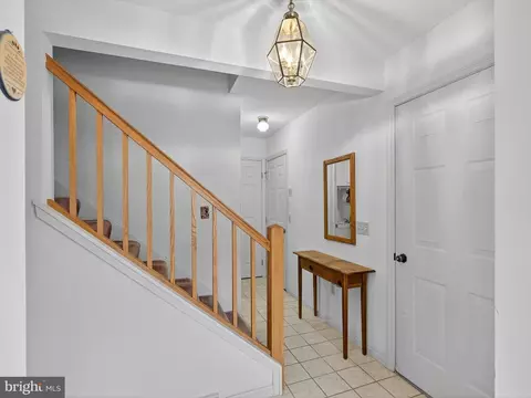 Entry Way - 151 Pinnacle Point Dr, Lancaster, PA 17601 photo 3 of 6
