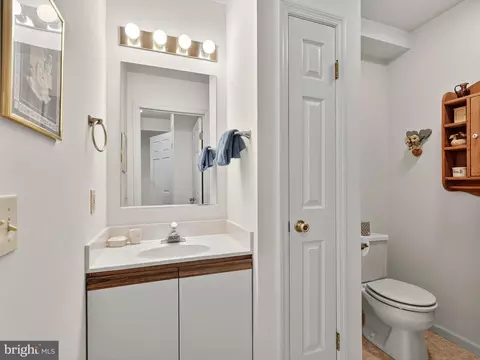 Bath - 151 Pinnacle Point Dr, Lancaster, PA 17601 photo 1 of 3