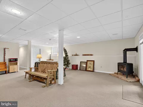 Living - 151 Pinnacle Point Dr, Lancaster, PA 17601 photo 1 of 1