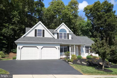 242 Bethel Dr, Lancaster, PA 17601