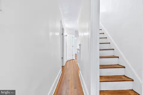 Entry Way - 304 Ruby St, Lancaster, PA 17603 photo 8 of 9