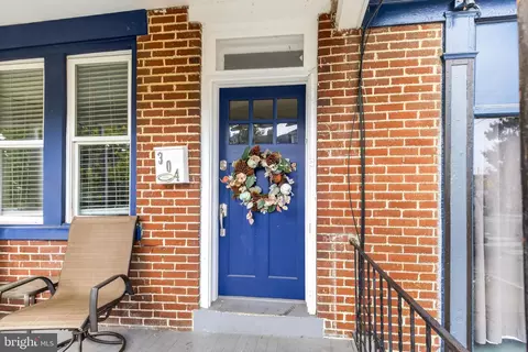 Entry Way - 304 Ruby St, Lancaster, PA 17603 photo 1 of 9