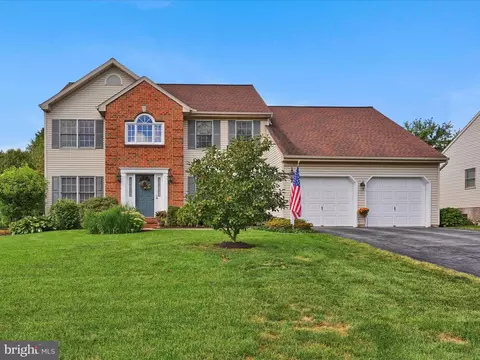 1041 Hunsicker Rd, Lancaster, PA 17601