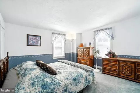 Bedroom - 131 N Cedar St, Lititz, PA 17543 photo 1 of 2