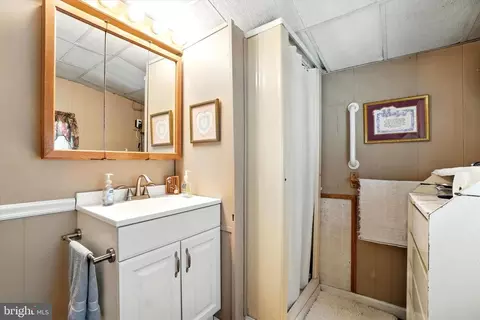 Bath - 131 N Cedar St, Lititz, PA 17543 photo 1 of 2