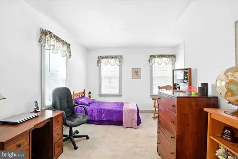 Bedroom - 131 N Cedar St, Lititz, PA 17543 photo 2 of 2