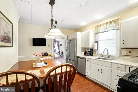 Entry Way - 131 N Cedar St, Lititz, PA 17543 photo 1 of 1