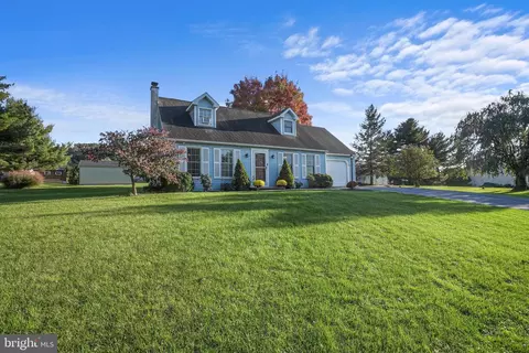 1220 Shetland Cir, East Earl, PA 17519