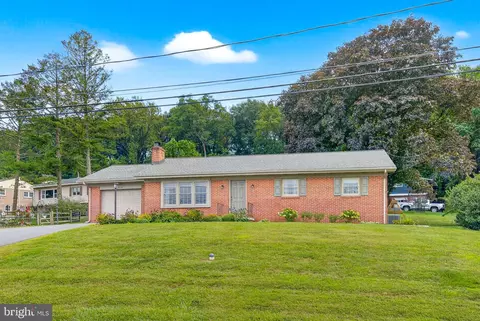 3178 Bowman Rd, Lancaster, PA 17601