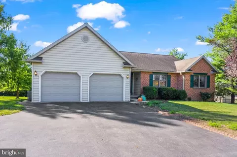 343 W Sun Hill Rd, Manheim, PA 17545