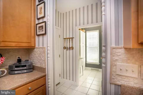905 Sloan St, Lititz, PA 17543 photo 18