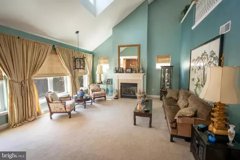 905 Sloan St, Lititz, PA 17543 photo 4