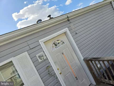 8 Penn Valley Vlg, Lititz, PA 17543 photo 3