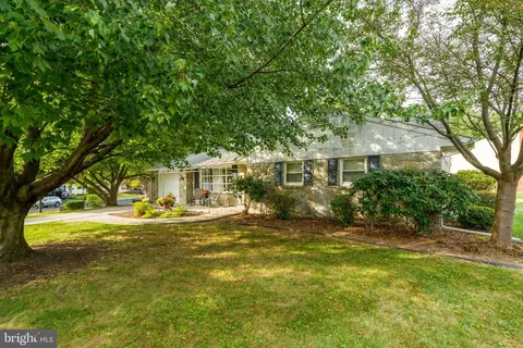 Other - 201 Cardinal Rd, Lititz, PA 17543 photo 1 of 15