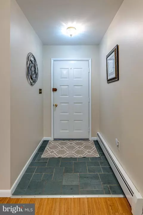 Entry Way - 201 Cardinal Rd, Lititz, PA 17543 photo 1 of 3