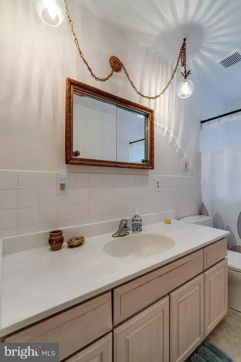 Bath - 201 Cardinal Rd, Lititz, PA 17543 photo 6 of 6