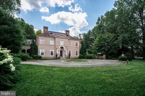 177 River Dr, Lancaster, PA 17603