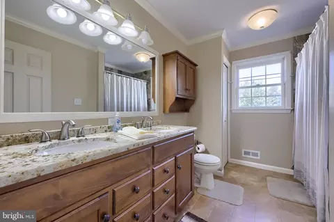 Bath - 22 Camellia Ct, Lititz, PA 17543 photo 6 of 6