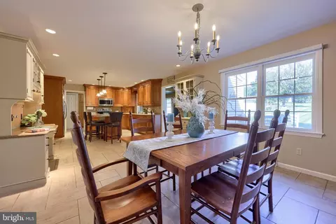 Dining - 22 Camellia Ct, Lititz, PA 17543 photo 2 of 5