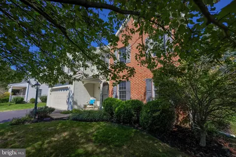 Exterior - 22 Camellia Ct, Lititz, PA 17543 photo 7 of 14