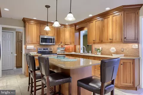Kitchen - 22 Camellia Ct, Lititz, PA 17543 photo 4 of 8