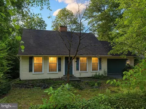 2675 Hemlock Dr, Columbia, PA 17512
