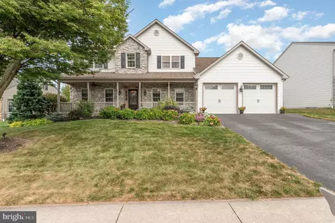 25 Olde Forge Dr, Elizabethtown, PA 17022