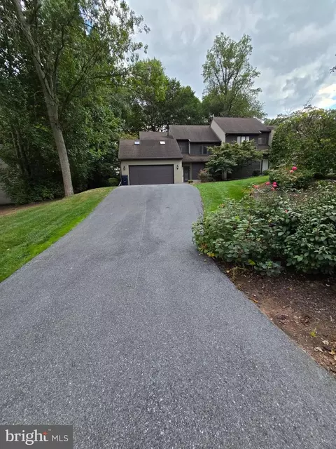 55 Hawk Valley Ln, Denver, PA 17517