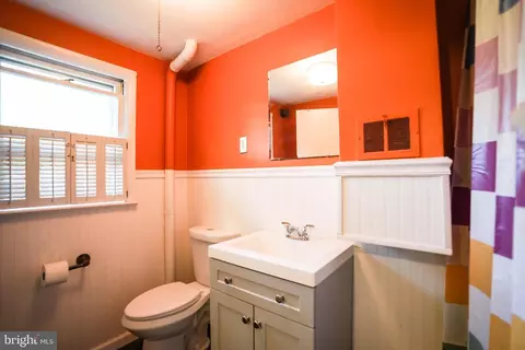Bath - 105 Mayfield Dr, Lititz, PA 17543 photo 3 of 3