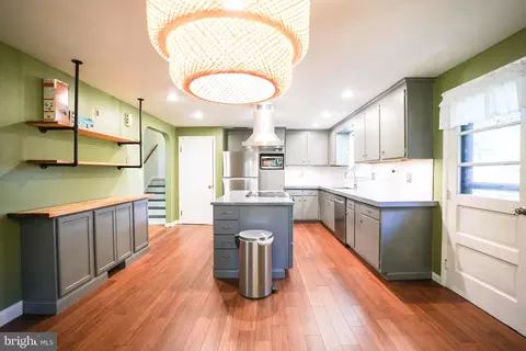 Kitchen - 105 Mayfield Dr, Lititz, PA 17543 photo 1 of 4