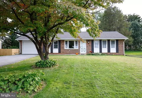 338 E Oregon Rd, Lititz, PA 17543