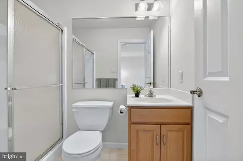 Bath - 677 Dorset St, Lititz, PA 17543 photo 5 of 6
