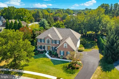 677 Dorset St, Lititz, PA 17543