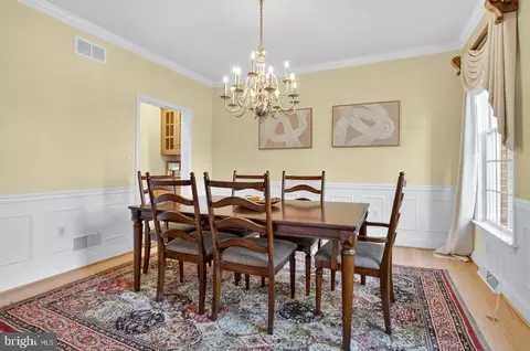 Dining - 677 Dorset St, Lititz, PA 17543 photo 1 of 3