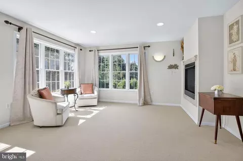 Living - 677 Dorset St, Lititz, PA 17543 photo 5 of 5