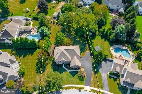 View/Area - 677 Dorset St, Lititz, PA 17543 photo 2 of 2