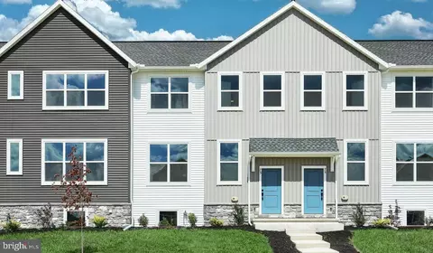 73 N Conifer Dr, Elizabethtown, PA 17022