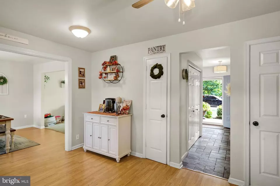 Entry Way - 81 W South Ave, Landisville, PA 17538 photo 6 of 6