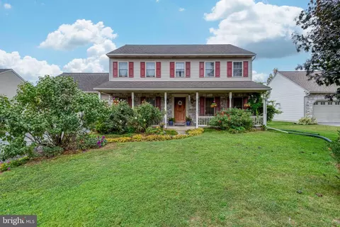 323 Enterprise Dr, Bird In Hand, PA 17505